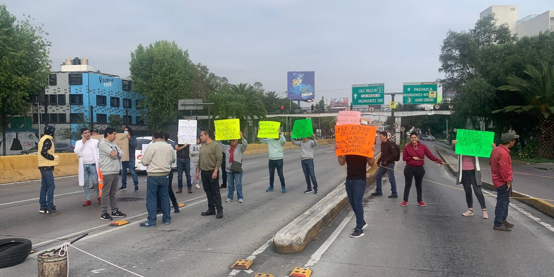 Manifestantes en Circuito Interior exigen reubicación de migrantes.