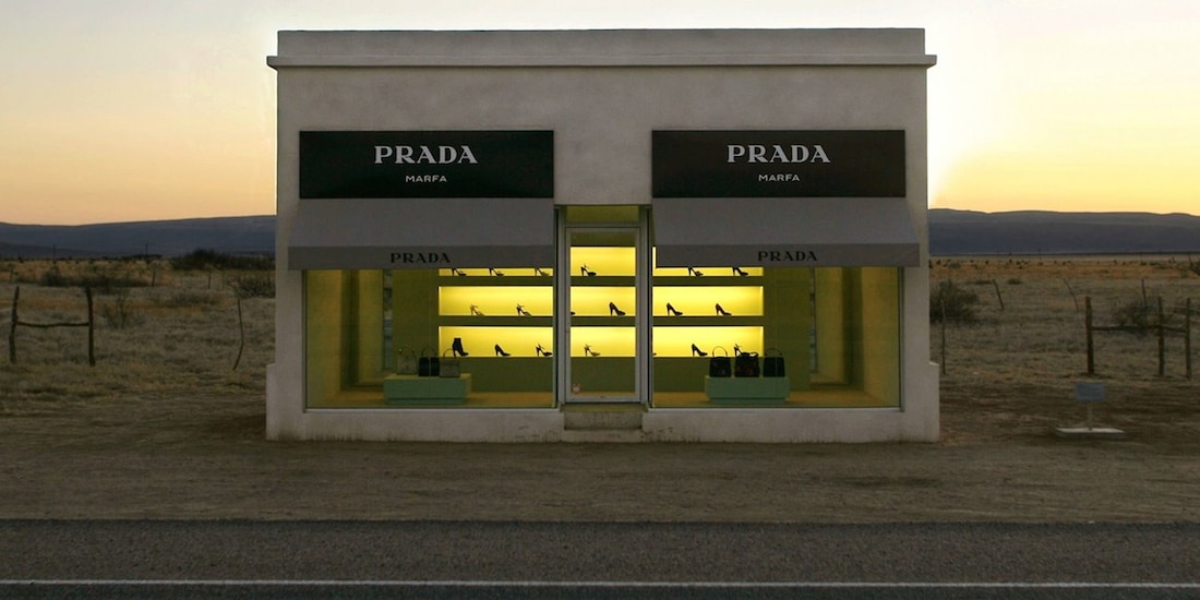 La misteriosa "tienda de Prada" en un desierto