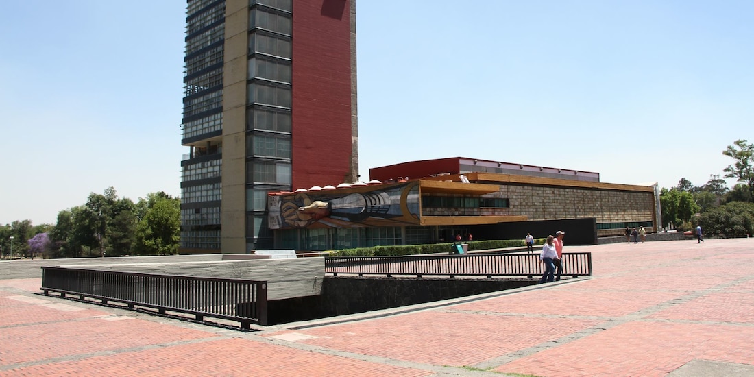Torre de Rectoría en Ciudad Universitaria, como imagen temática.