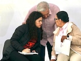 Andrés Manuel López Obrador con las secretarias de Gobernación y de Seguridad federal.
