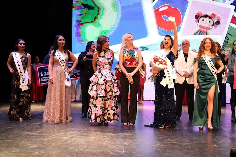 Finalistas del certamen "Señorita Fiestas Patrias Huixquilucan 2024" celebran el empoderamiento femenino y las tradiciones mexicanas.