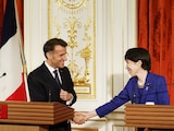 El presidente de Francia, Emmanuel Macron y la Primera Ministra de Japón Sanae Takaichi