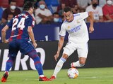 Una acción del duelo entre Levante y Real Madrid de LaLiga de España