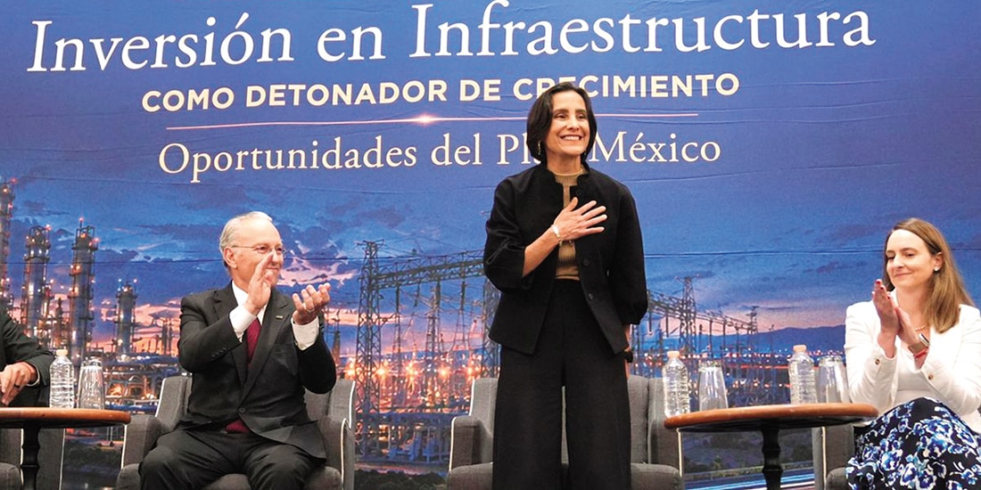 LA SECRETARIA de Energía, ayer, en un foro del CCE