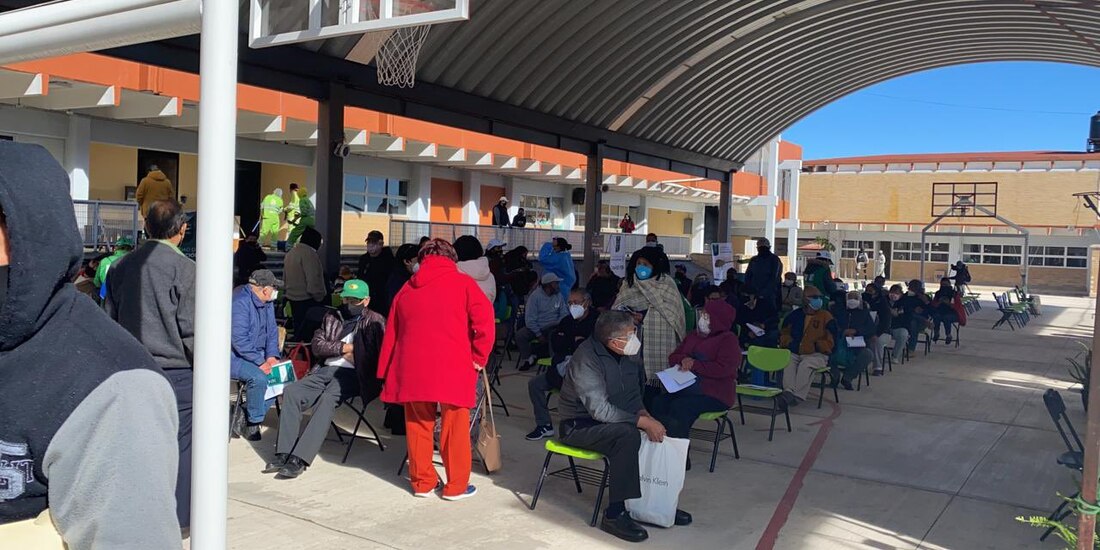 Imágenes de este 16 de febrero muestran más organización en las filas.