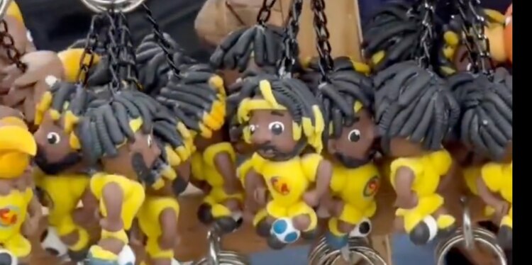 Los llaveros que se venden de Allan Saint-Maximin