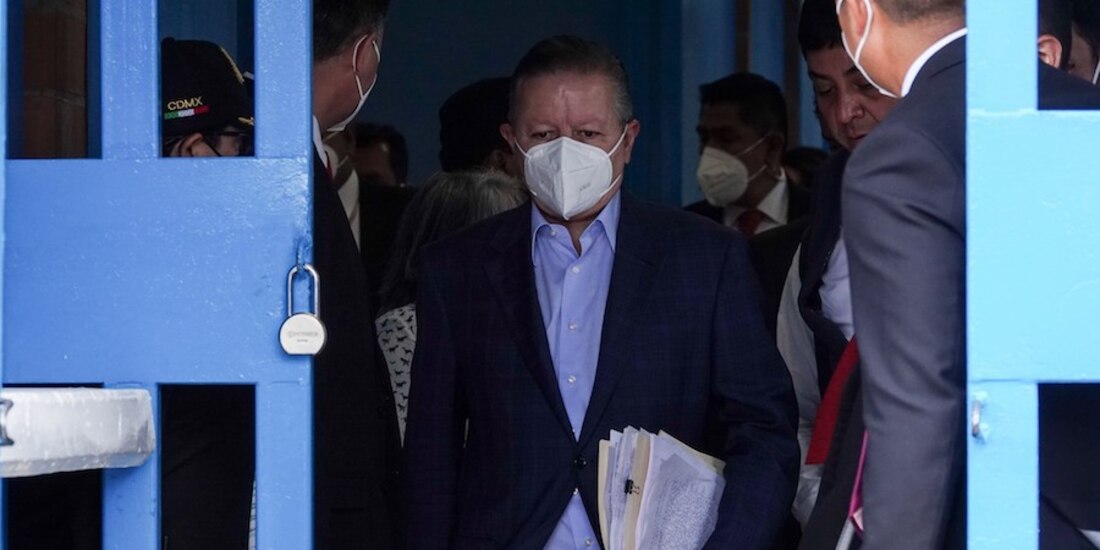 En su visita a Santa Martha Acatitla el presidente de la Corte se reúne con 220 presas.