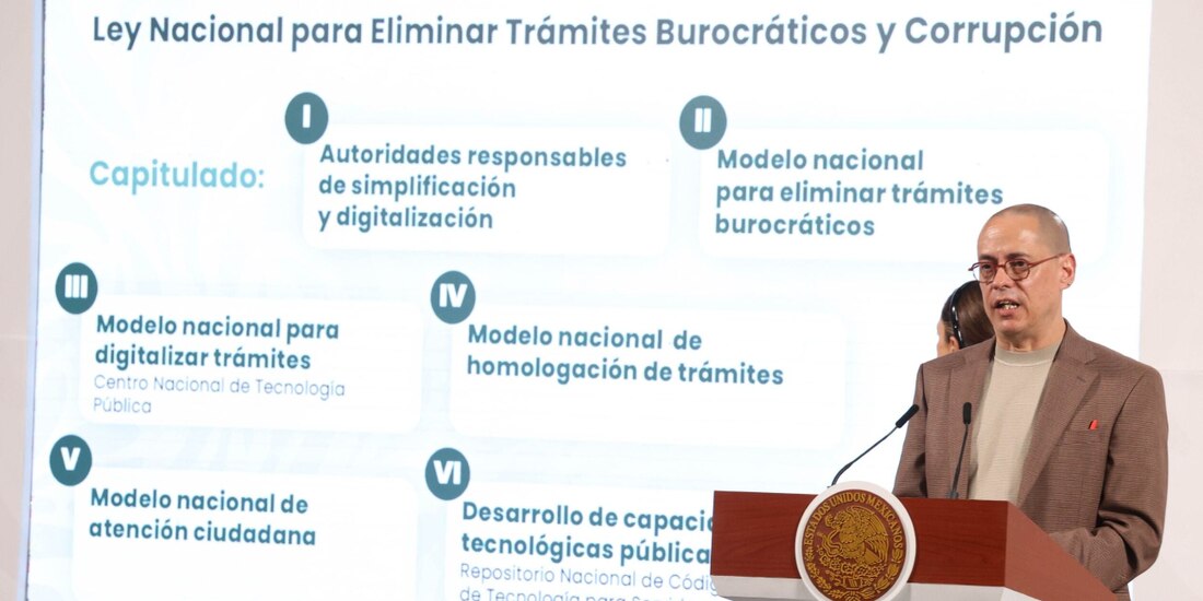 José Antonio Peña, titular de Agencia de la Transformación Digital y Telecomunicaciones, ayer, en conferencia de prensa en Palacio Nacional.