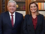 Andrés Manuel López Obrador, presidente de México, y María Eugenia Campos, gobernadora de Chihuahua, durante una reunión privada en Palacio Nacional