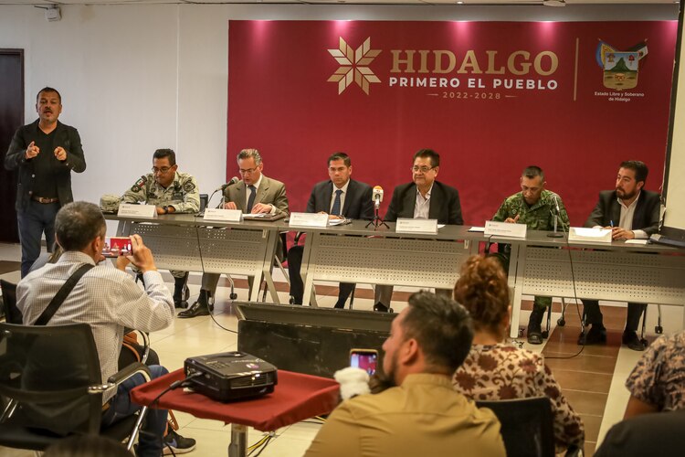 El procurador de justicia de Hidalgo, Santiago Nieto, informó que en las próximas semanas ejecutarán órdenes de aprehensión pendientes contra ex funcionarios por el caso de la Estafa Siniestra.