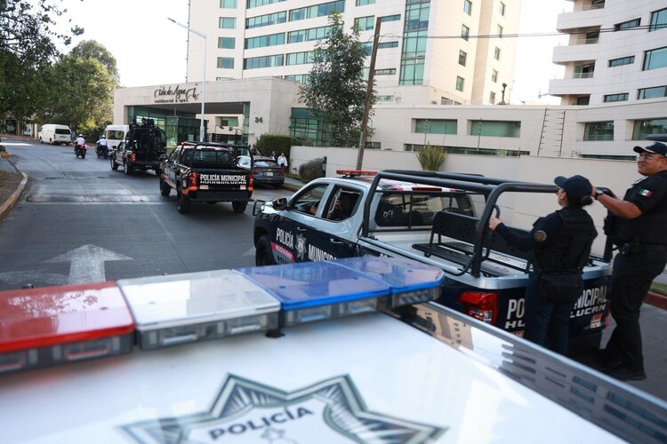 Torres de videovigilancia y patrullajes activos en Huixquilucan por el inicio de la Semana Santa.