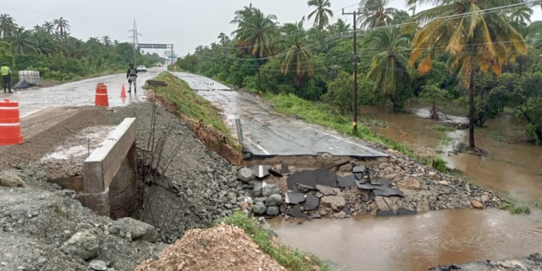 Cierran la carretera Acapulco- Zihuatanejo.