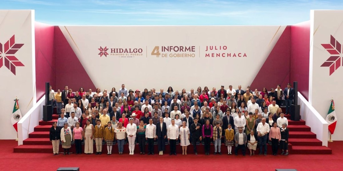 Julio Menchaca presenta Cuarto Informe