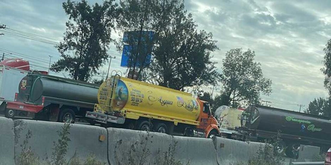 Después de 5 horas, manifestantes retiran bloqueo de la autopista México-Querétaro