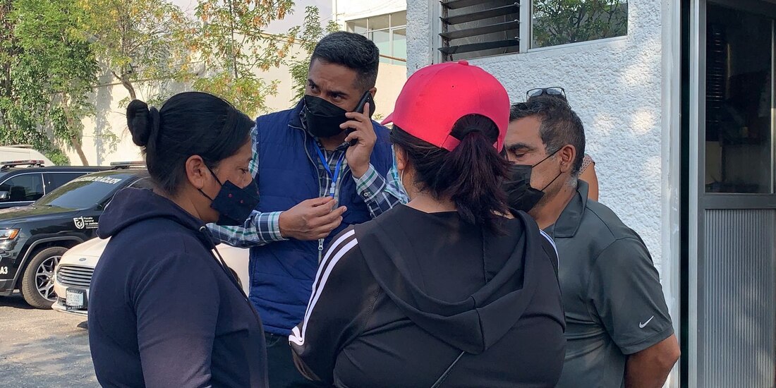 Los padres de Nancy y Tania, ayer.