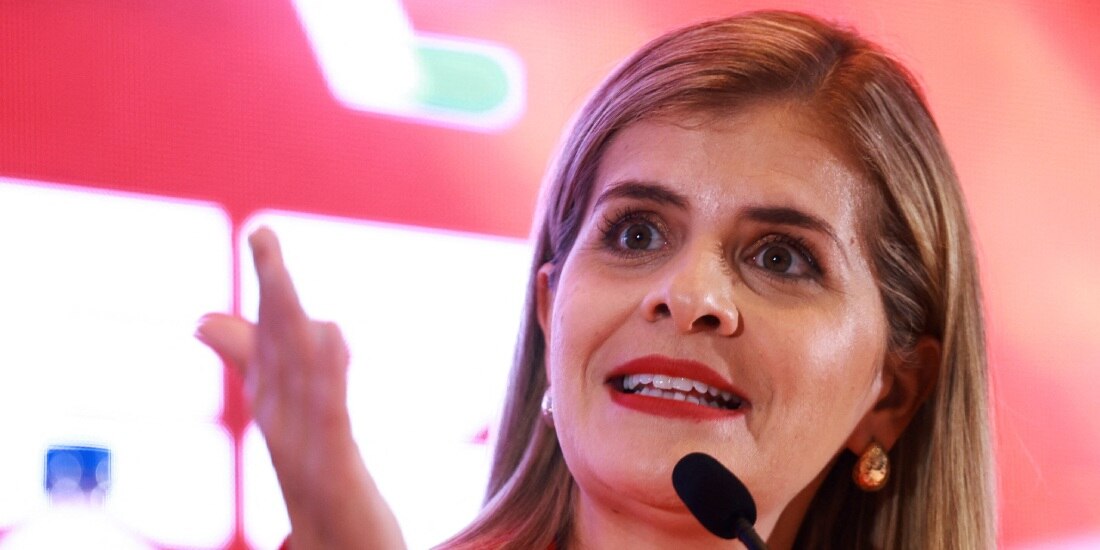 Sheinbaum felicita a Laura Fernández Delgado por su triunfo en las elecciones de Costa Rica.