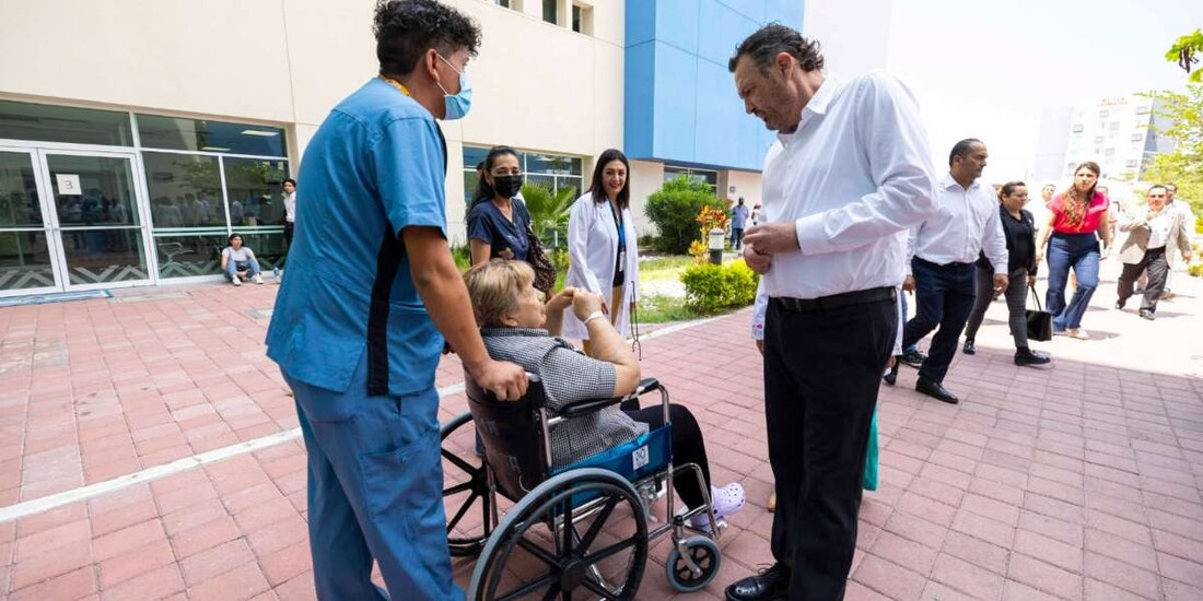 Mauricio Kuri supervisa funcionamiento de nuevos espacios en el Hospital General de Querétaro.