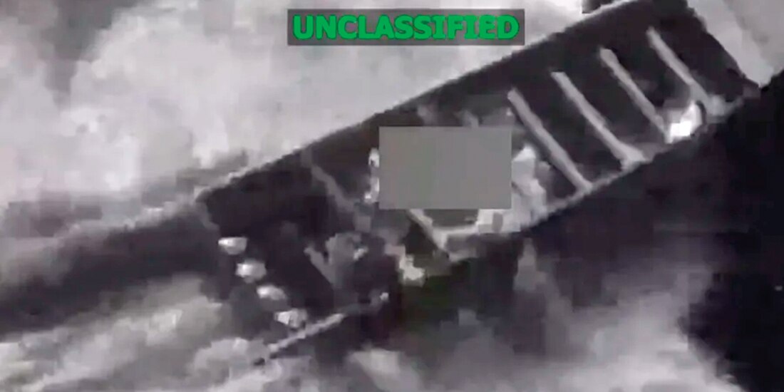 CAPTURA de video del ataque a una lancha en aguas internacionales, ayer.