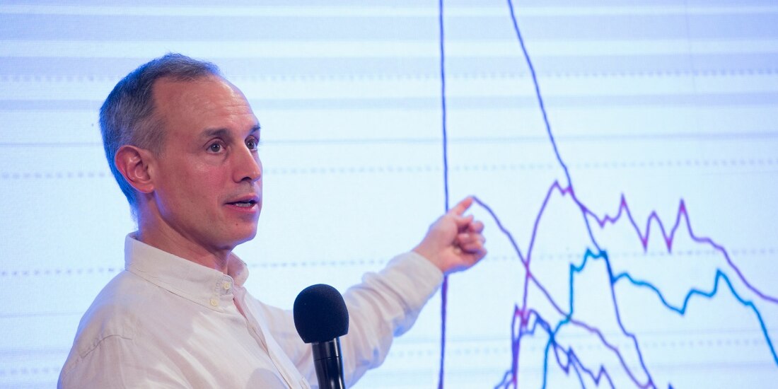Refirió que los casos totales estaban creciendo a un promedio de 16 por ciento, cifra menor a lo que ocurría en países de Europa como Francia, Alemania, Italia, España, además de Estados Unidos.