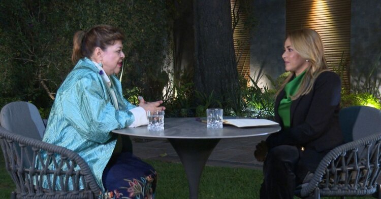 La candidata Verónica de Gyvés con Bibiana Belsasso.