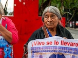 Madres y padres de los 43 estudiantes desaparecidos de la Escuela Normal Rural “Raúl Isidro Burgos” de Ayotzinapa