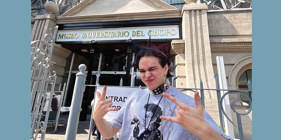 Joven, ayer, afuera del Museo Universitario del Chopo.