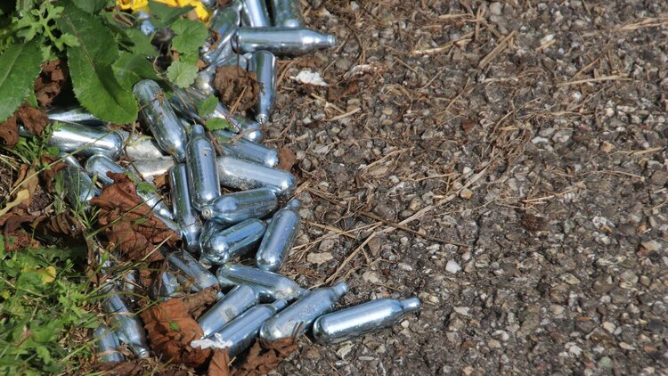 El gas de la risa comienza a causar preocupación en Reino Unido.