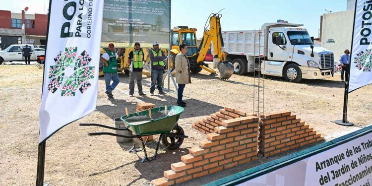 El gobierno que encabeza Ricardo Gallardo Cardona inició la construcción del nuevo Jardín de Niños Bertha Von Glumer.