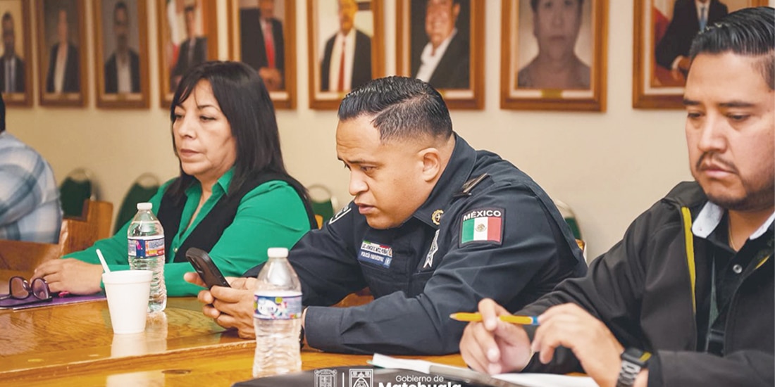 EL JEFE policiaco de Matehuala participó todavía el lunes en la sesión del Consejo Municipal de Seguridad Pública.