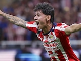 Santiago Sandoval celebrando su gol ante Tigres.
