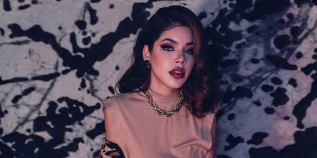 Kenia Os celebra con sus fans su logro en TikTok