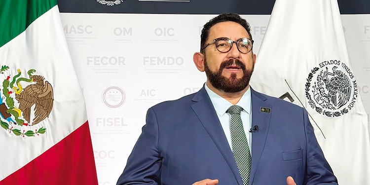 El portavoz de la FGR, ayer, al difundir un mensaje