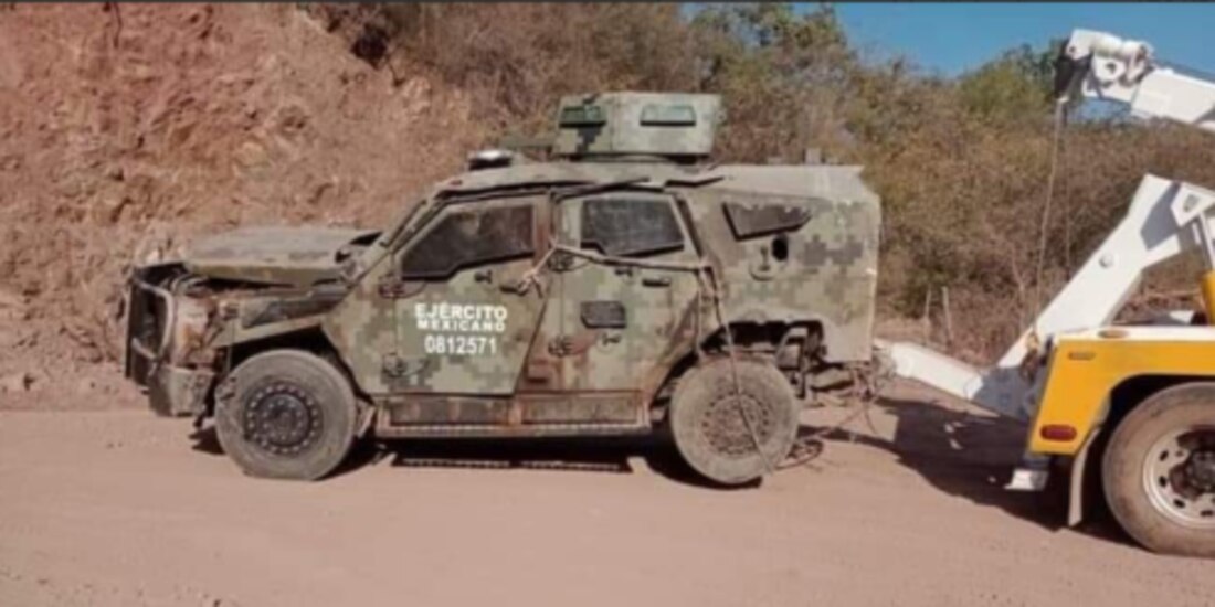 Camioneta blindada de la Marina que fue destruida tras la explosión de la mina terrestre, el 10 de febrero.