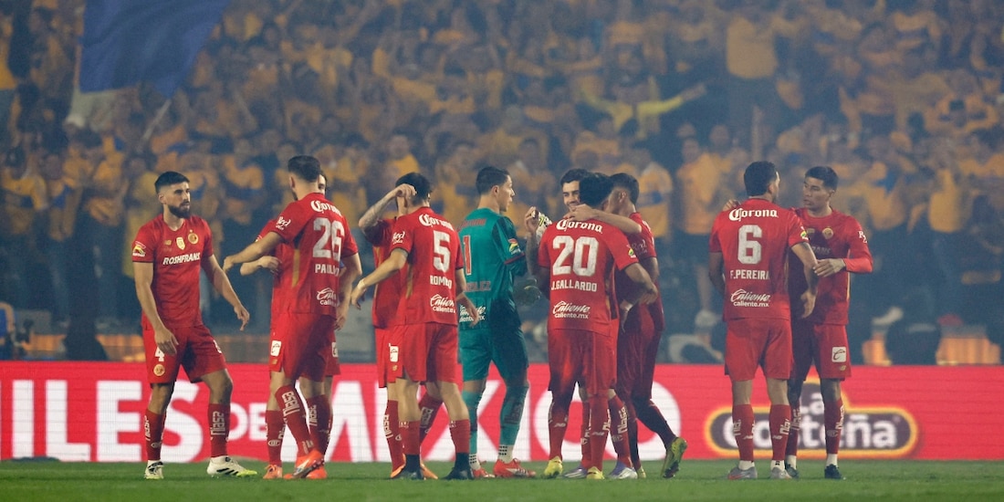 Los futbolistas del Toluca después de la ida de la final del Apertura 2025 ante Tigres.