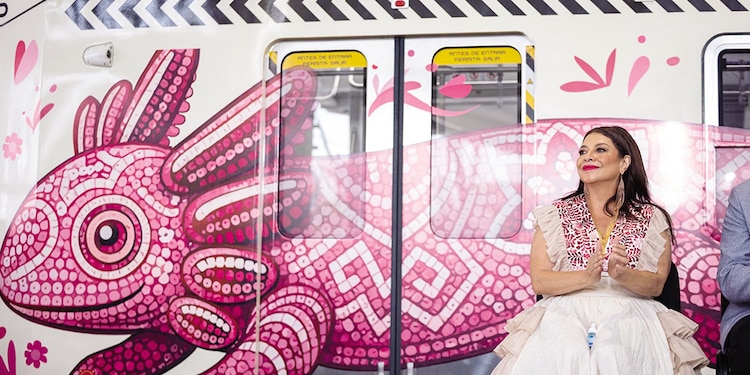 La jefa de Gobierno de CDMX, Clara Brugada, inaugura el Tren Ligero El Ajolote, el 11 de mayo.