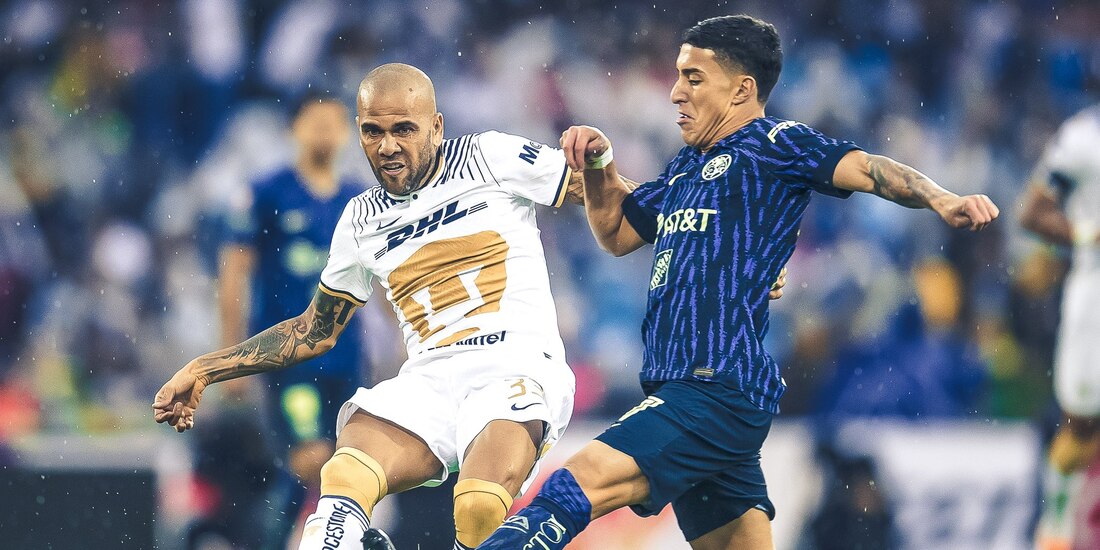 El encuentro entre Pumas y América se llevó a cabo en el Estadio Olímpico Universitario.