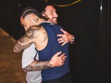 Maluma visitó al Inter de Miami y recibió un espectacular regalo de Lionel Messi.