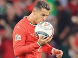 EL COMANDANTE besa la pelota para cobrar un disparo el año pasado.