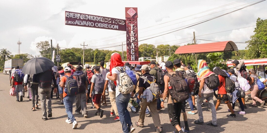Una caravana migrante salió ayer de Tapachula, Chiapas.