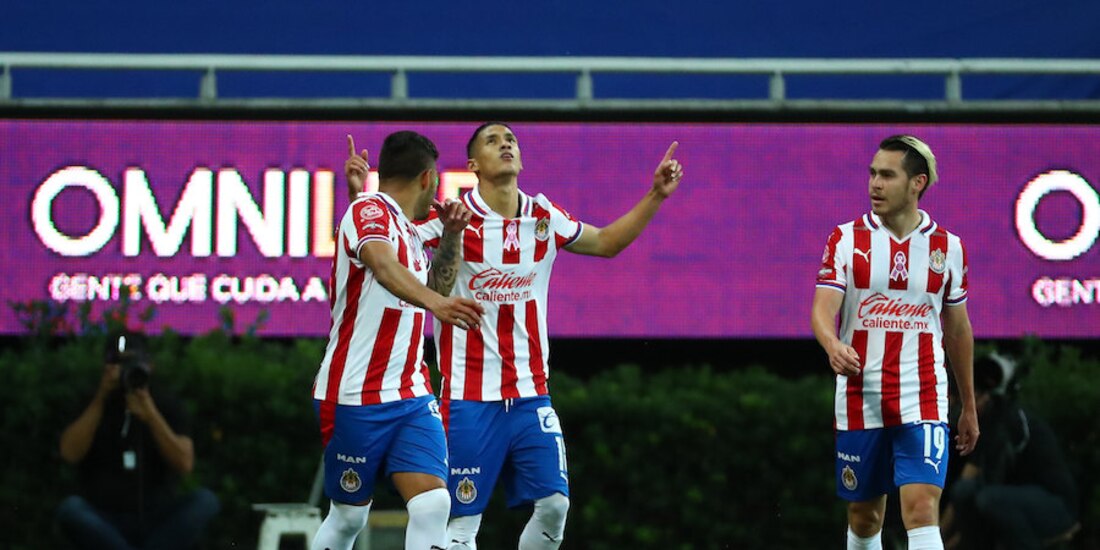 Jugadores del Rebaño festejan un gol en la campaña.