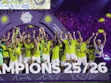 Jugadores del equipo Árabe celebran el título, ayer.