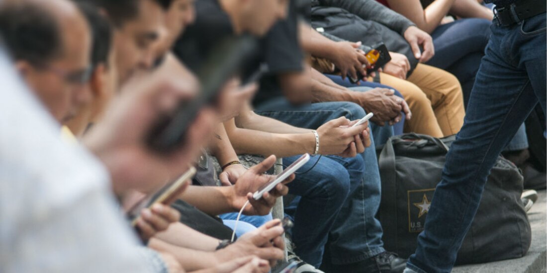 Usuarios de redes sociales (Archivo)