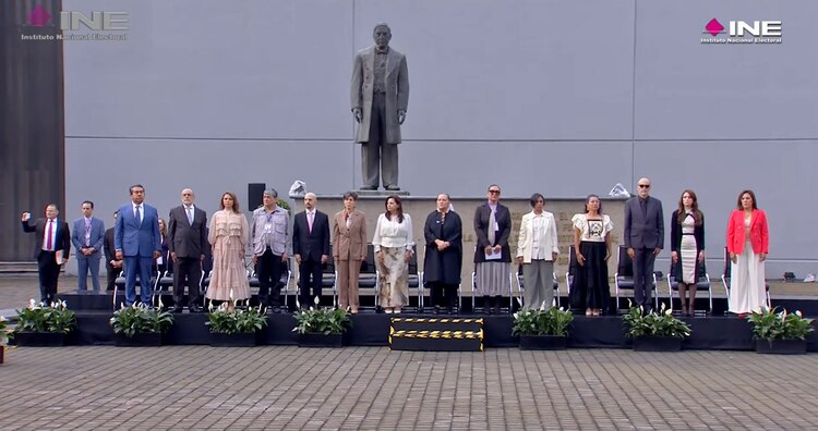 INE celebra ceremonia previo a inicio de elección judicial.