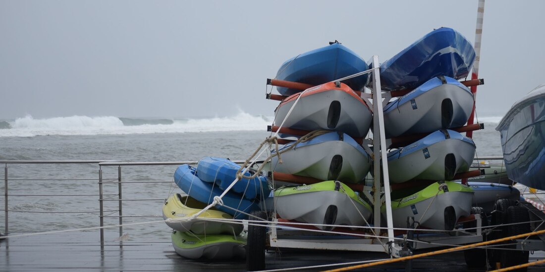 Pescadores del puerto de Veracruz encallaron sus embarcaciones debido al paso del huracán “Grace”