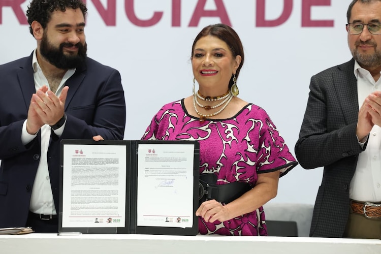 Clara Brugada presentó el informe de finanzas públicas del primer semestre de 2026 en el Antiguo Palacio del Ayuntamiento.
