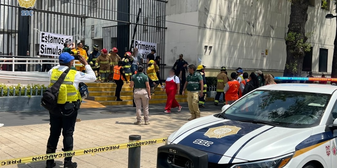 Elementos de la SSC colaboran en desalojos y cierres viales, por Simulacro.