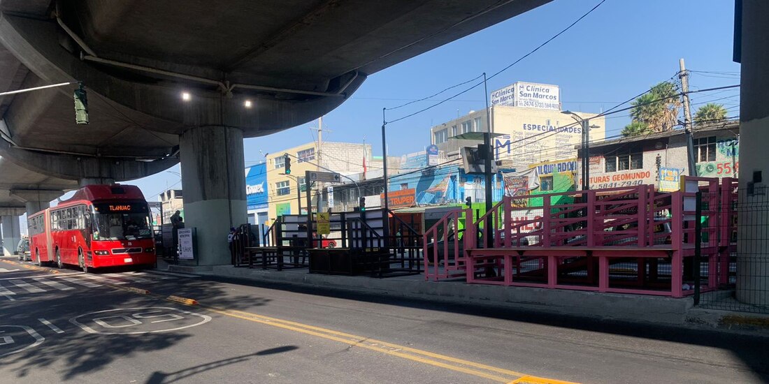 Metrobús abre dos estaciones emergentes en Tláhuac