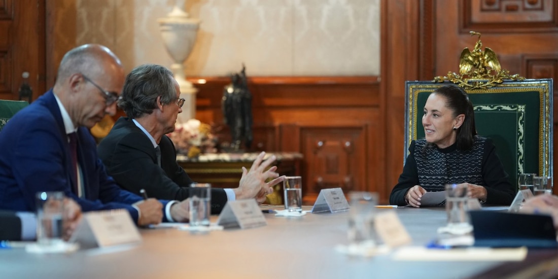 Claudia Sheinbaum y director Ejecutivo de Safran abordan ampliación de inversiones en México.