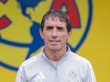 Guillermo Almada reportó en Coapa para comenzar su etapa como entrenador del América.