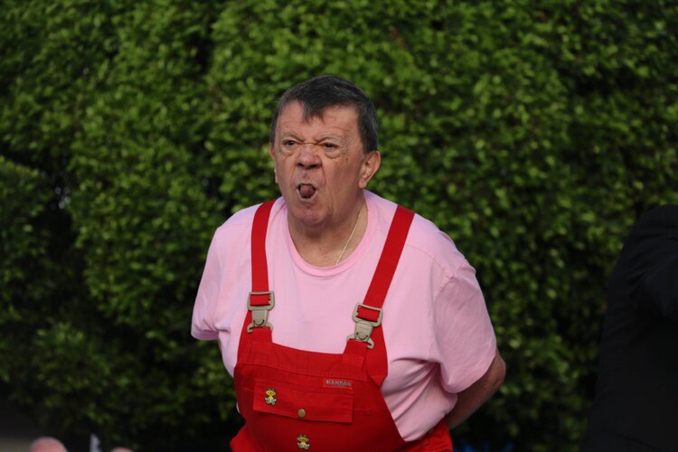 El comediante Chabelo falleció un día como hoy.